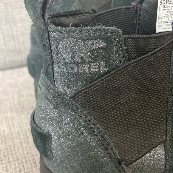 Sorel youth Chelsea dress boot size 1 black suede slightly metallic black - Picture 4 of 7